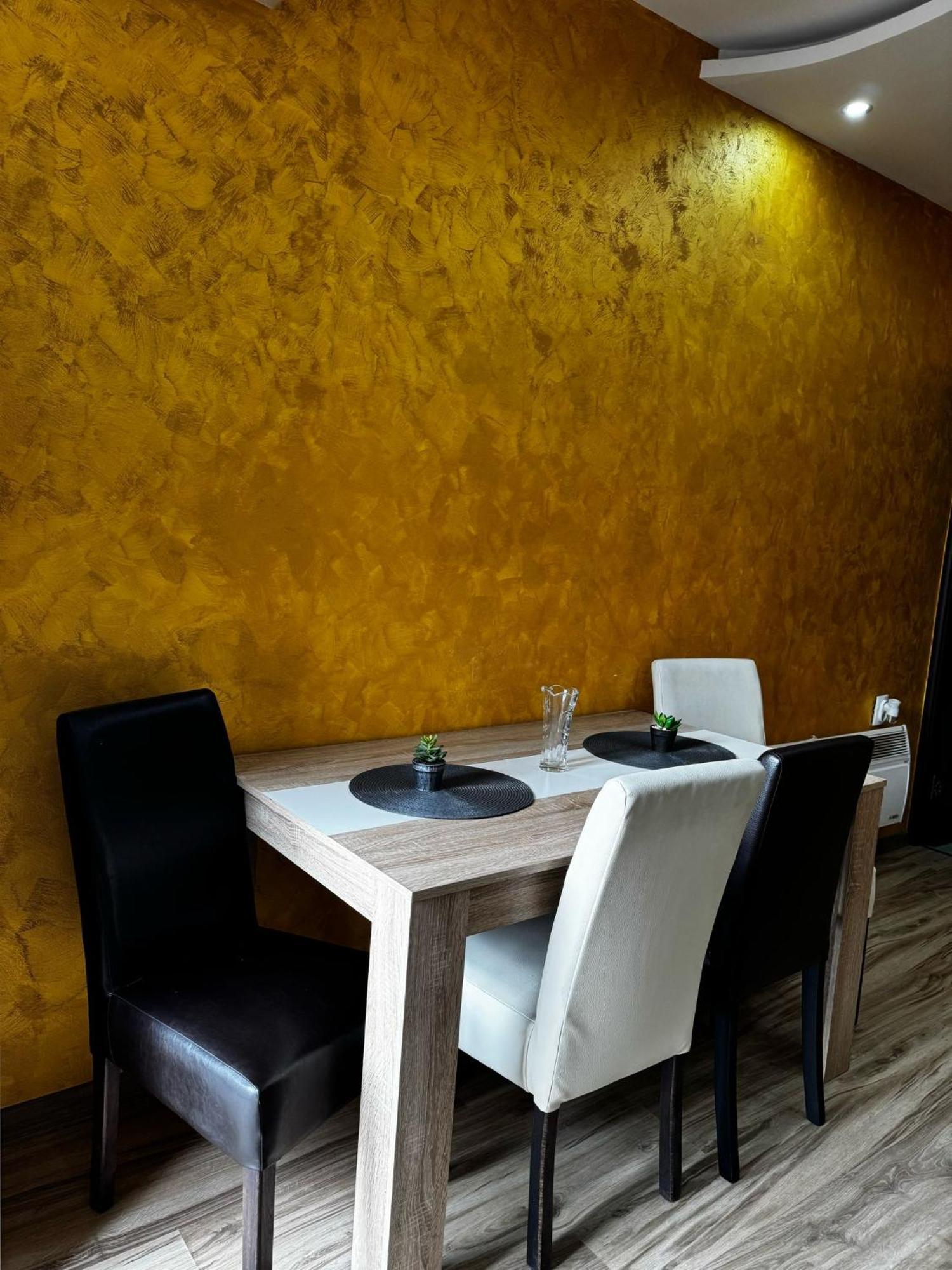 Apartments Vila Brzi & Beka Šabac エクステリア 写真