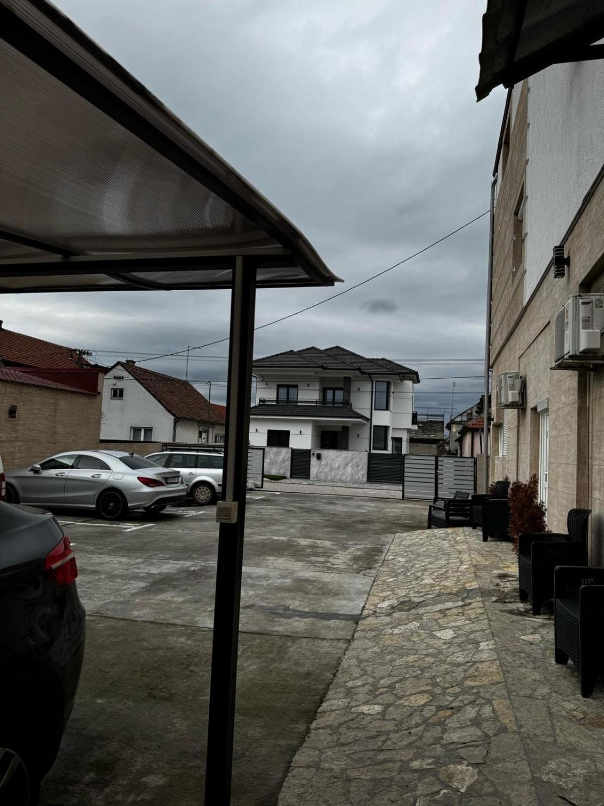 Apartments Vila Brzi & Beka Šabac エクステリア 写真