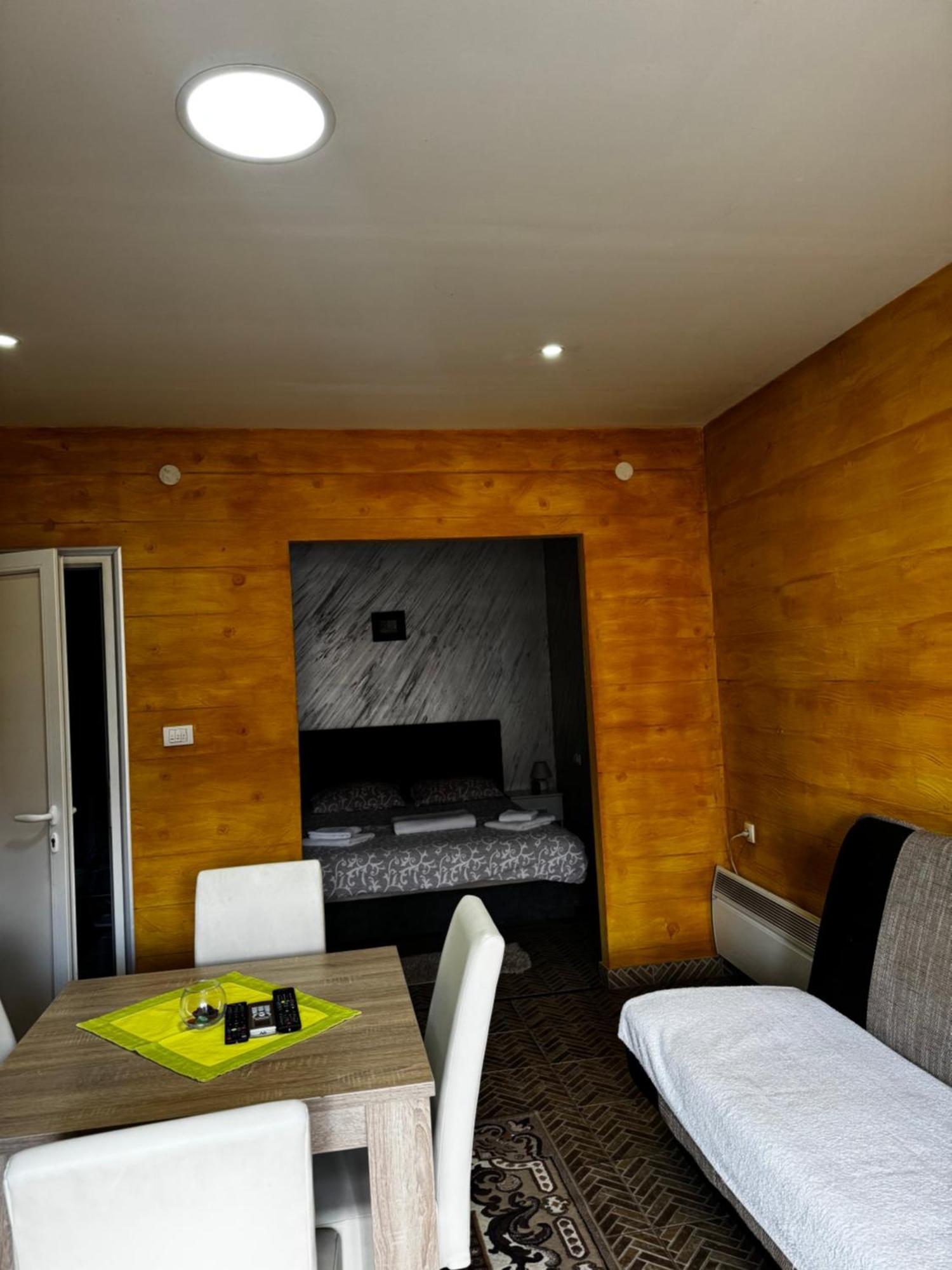 Apartments Vila Brzi & Beka Šabac エクステリア 写真