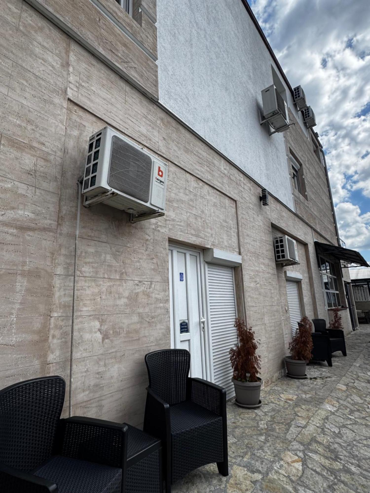 Apartments Vila Brzi & Beka Šabac エクステリア 写真